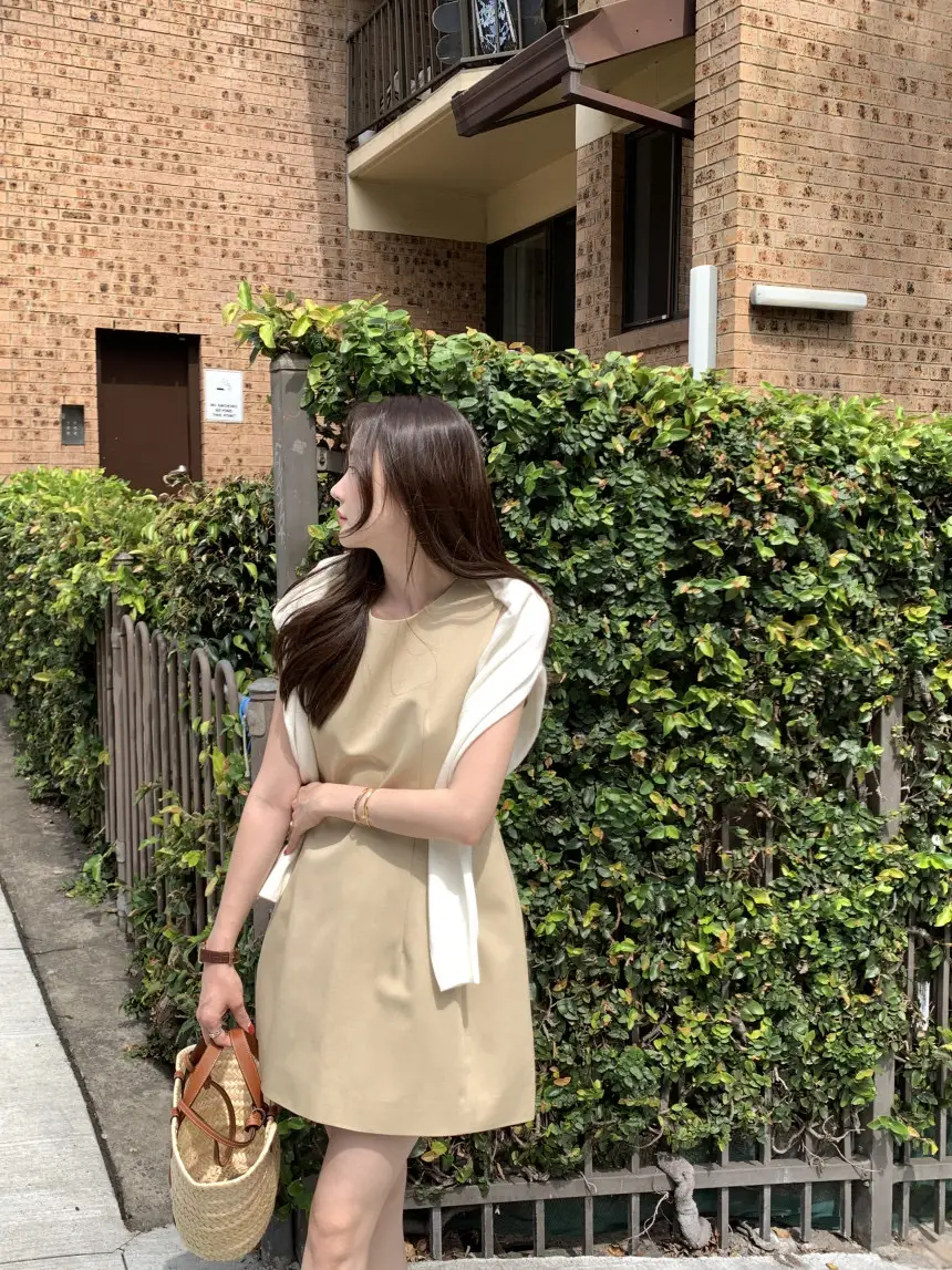프렌치 심플 라운드넥 민소매 원피스 상세 이미지 31