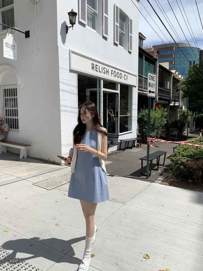 프렌치 심플 라운드넥 민소매 원피스 상세 이미지 37