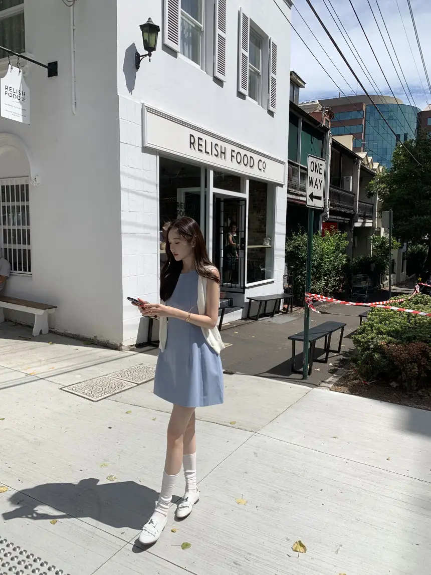 프렌치 심플 라운드넥 민소매 원피스 상세 이미지 38