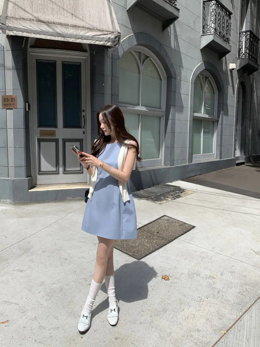 프렌치 심플 라운드넥 민소매 원피스 상세 이미지 47
