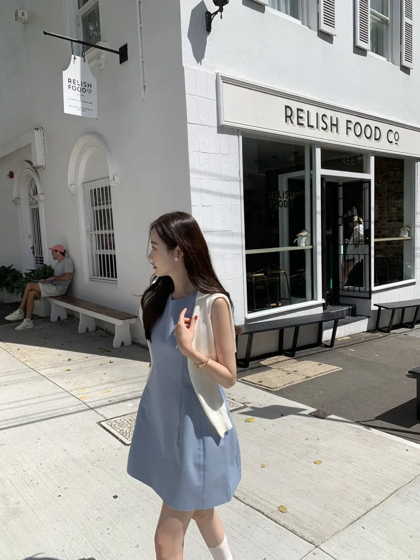 프렌치 심플 라운드넥 민소매 원피스 상세 이미지 48