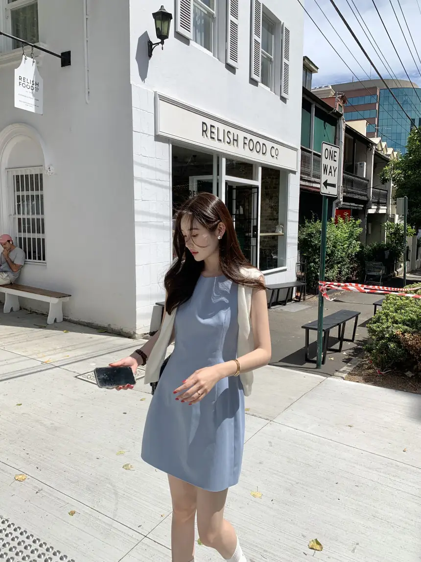프렌치 심플 라운드넥 민소매 원피스 상세 이미지 49