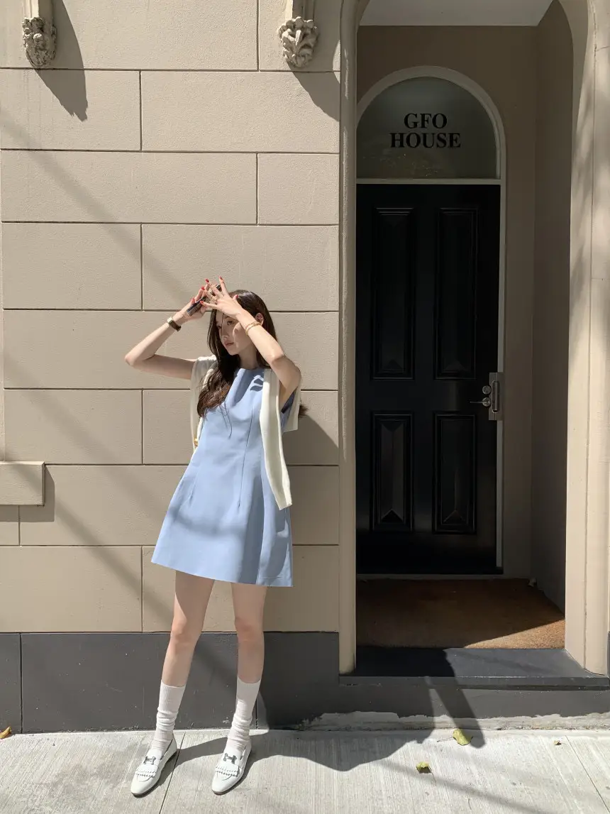 프렌치 심플 라운드넥 민소매 원피스 상세 이미지 55