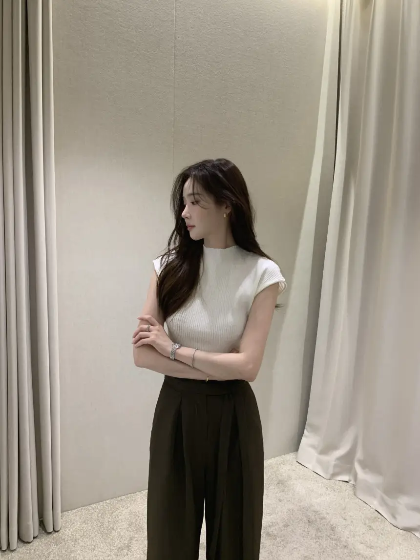 2026 여름 신상 단색 심플 니트 셔츠 상세 이미지 1