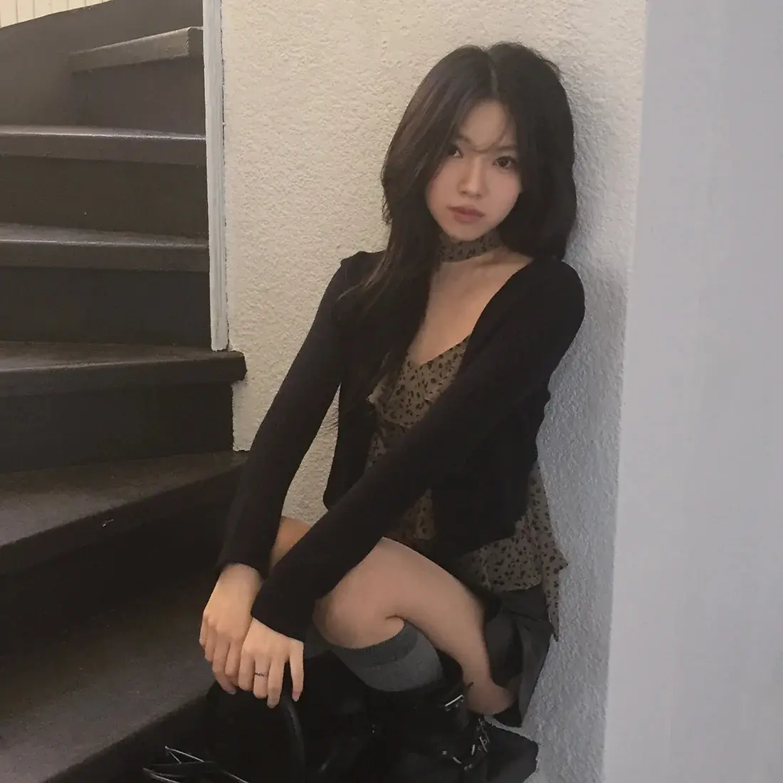 여성용 벨벳 블라우스 상세 이미지 54