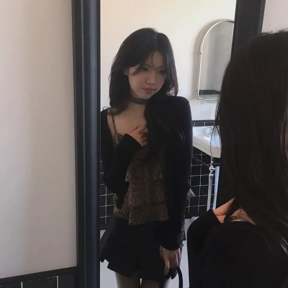 여성용 벨벳 블라우스 상세 이미지 96