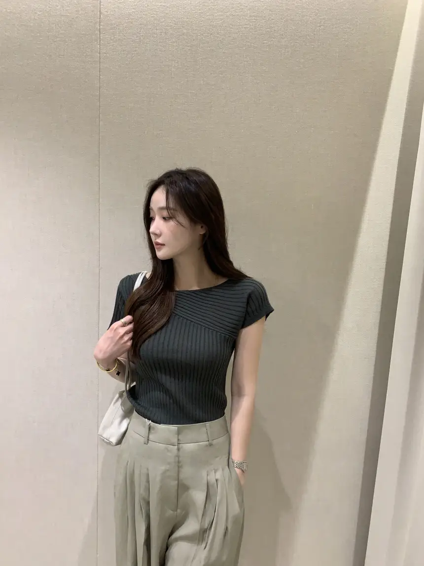 여성용 프리미엄 브랜드 캐주얼 니트 티셔츠 상세 이미지 1