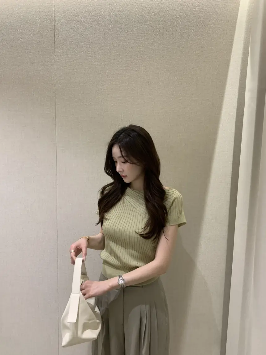 여성용 프리미엄 브랜드 캐주얼 니트 티셔츠 상세 이미지 9