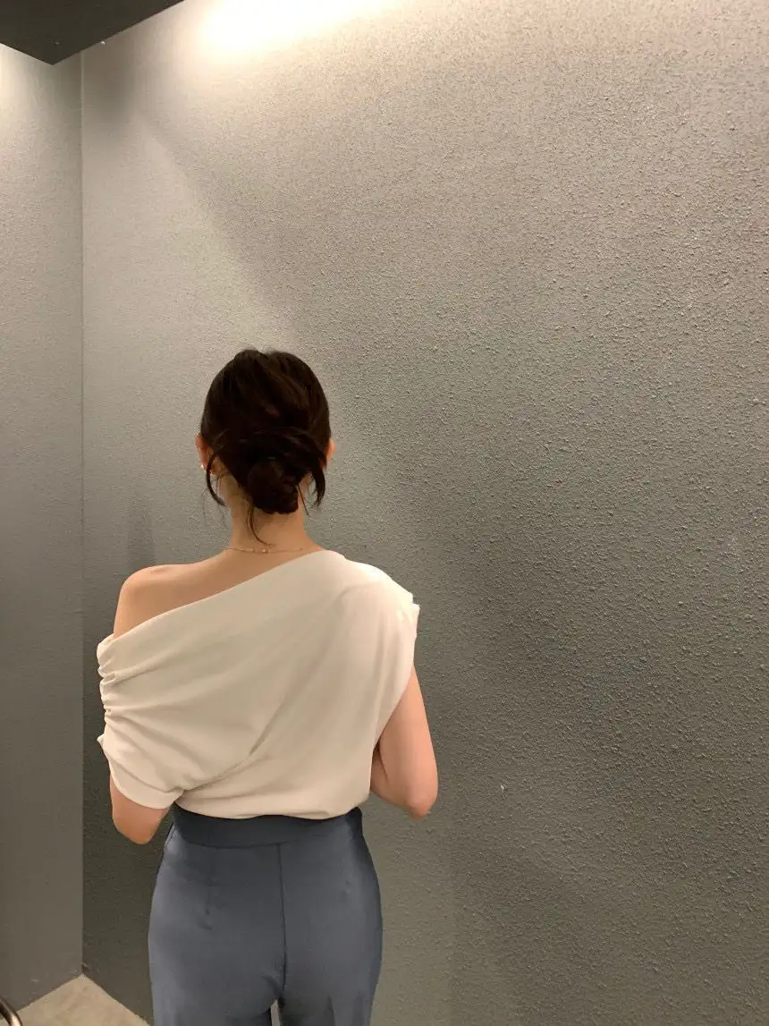 프렌치 원숄더 티셔츠 상세 이미지 23