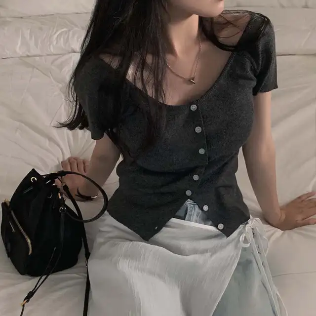 V넥 오프숄더 니트 상세 이미지 19