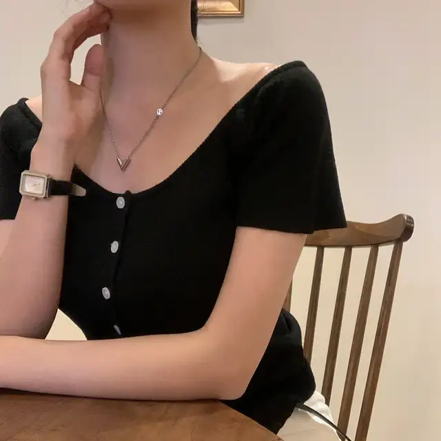 V넥 오프숄더 니트 상세 이미지 60