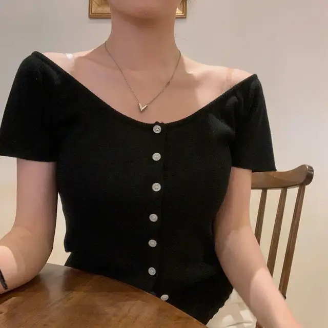 V넥 오프숄더 니트 상세 이미지 63