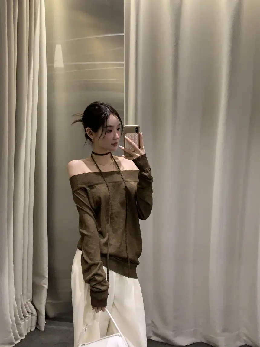 홀터넥 오프숄더 얇은 니트 상세 이미지 18