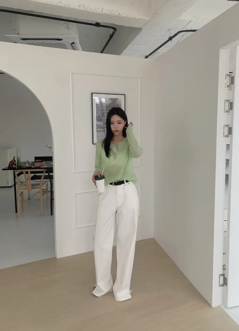 V넥 긴소매 니트 상세 이미지 3