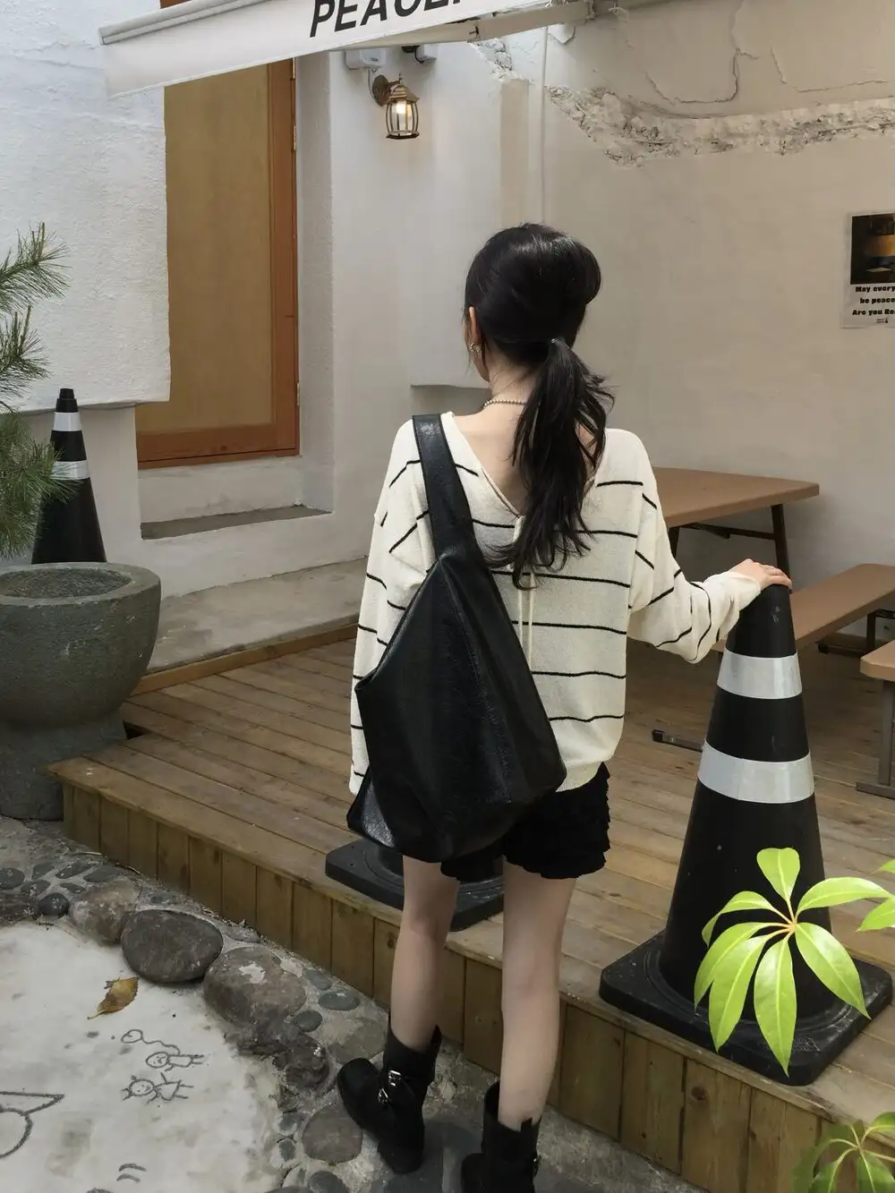 프렌치 백홀 스트라이프 니트 상세 이미지 40