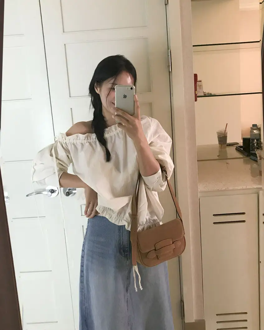 오프숄더 스트링 세로줄무늬 긴소매 셔츠 상세 이미지 28