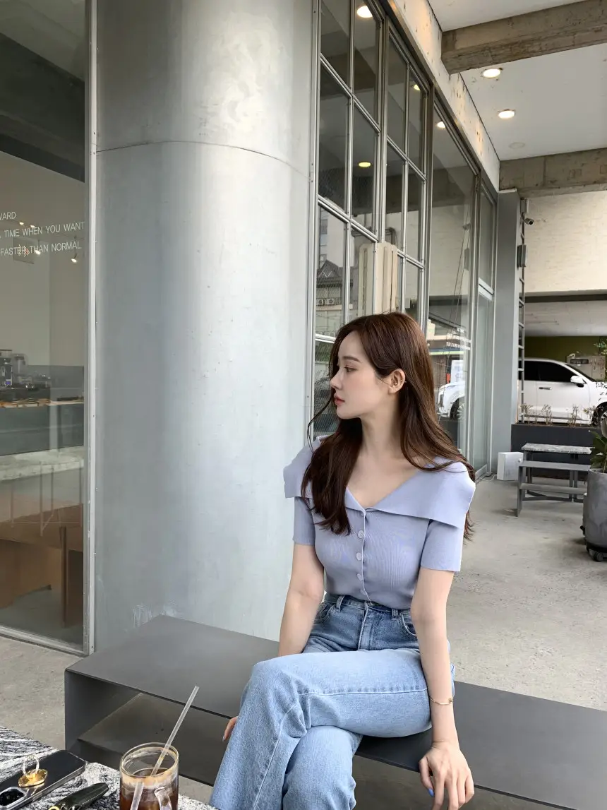 오프숄더 반소매 니트 상세 이미지 5