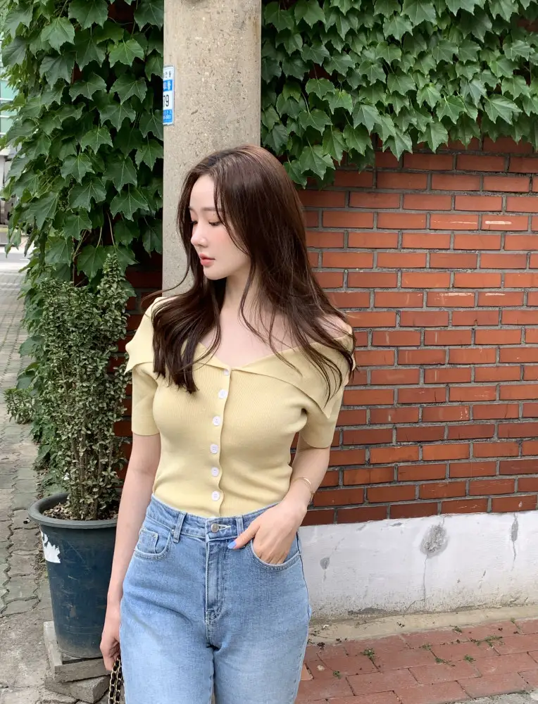 오프숄더 반소매 니트 상세 이미지 7