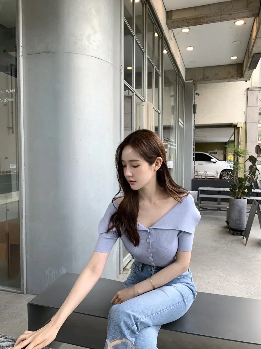 오프숄더 반소매 니트 상세 이미지 8