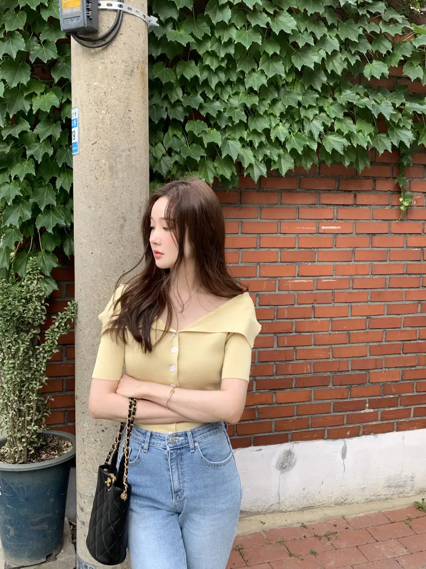 오프숄더 반소매 니트 상세 이미지 23