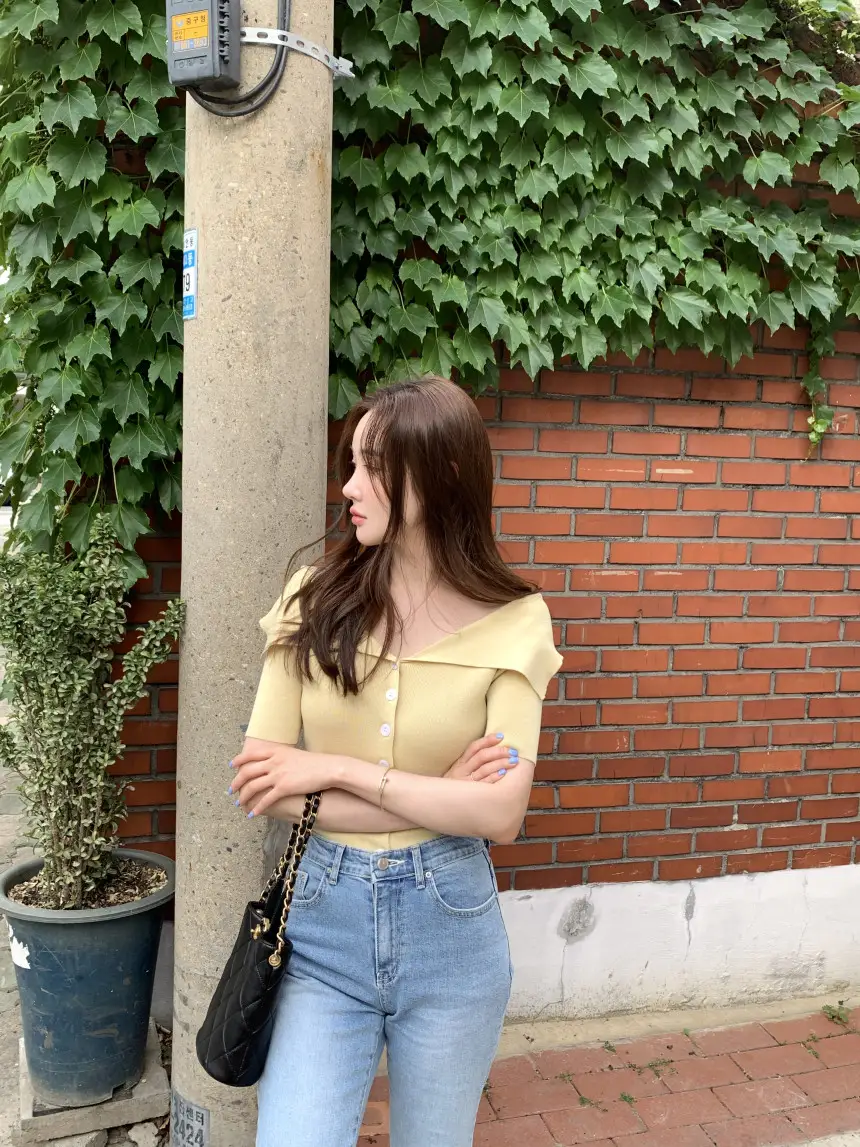 오프숄더 반소매 니트 상세 이미지 24