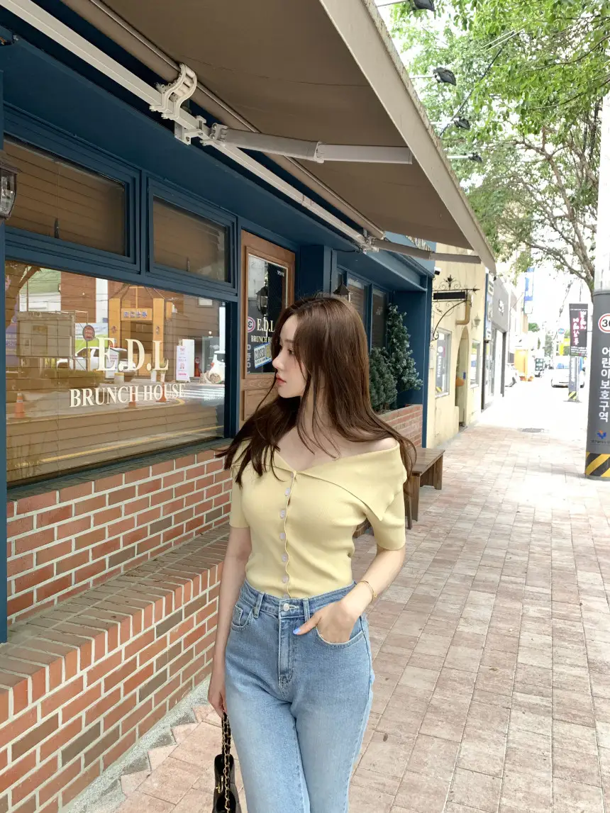 오프숄더 반소매 니트 상세 이미지 29