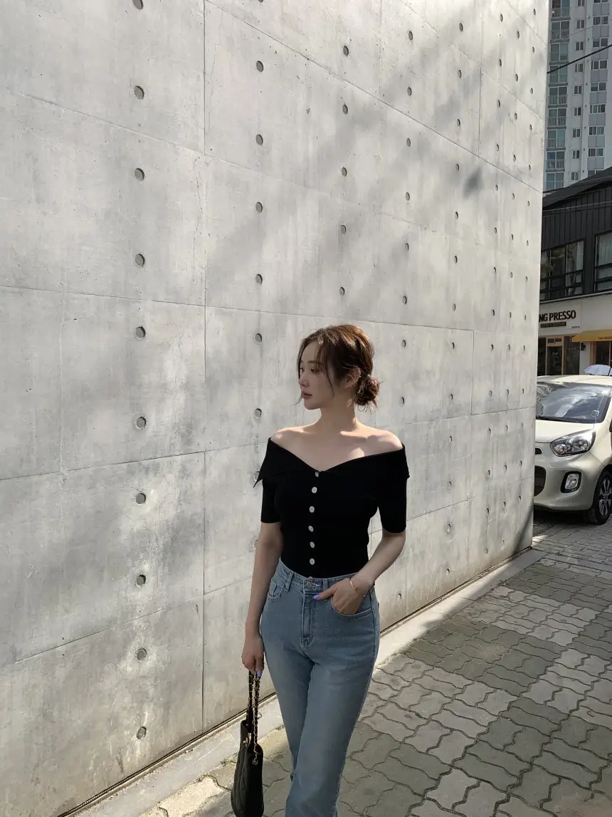 오프숄더 반소매 니트 상세 이미지 44