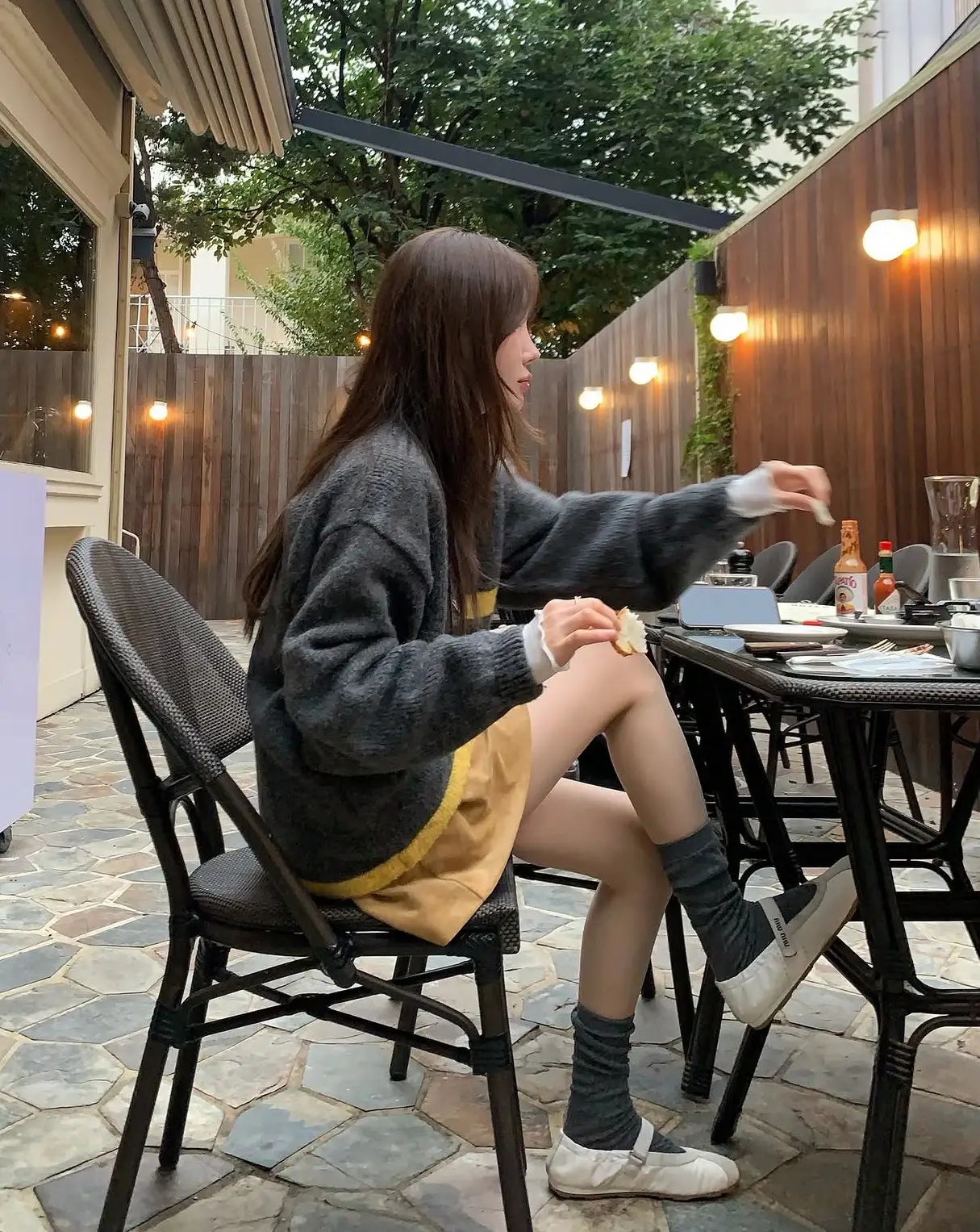 스탠드 칼라 지퍼 배색 루즈핏 니트 상세 이미지 16