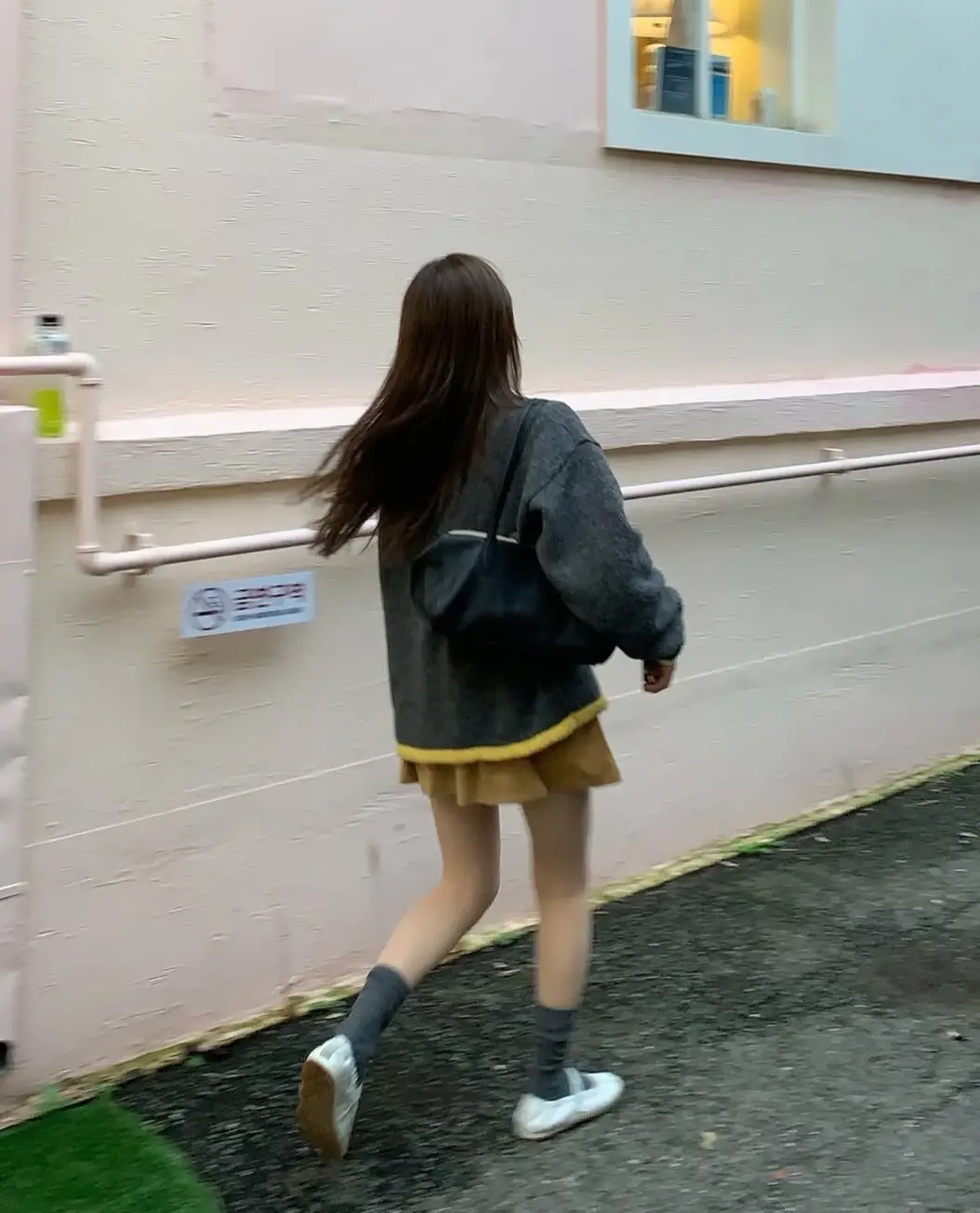 스탠드 칼라 지퍼 배색 루즈핏 니트 상세 이미지 33