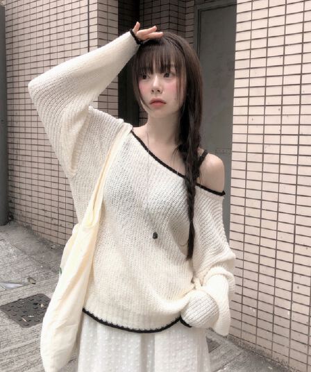 한국 chic 가을 새로운 ins 패치워크 색상 학원 스타일 연령 감소 오프숄더 루즈핏 털 의류