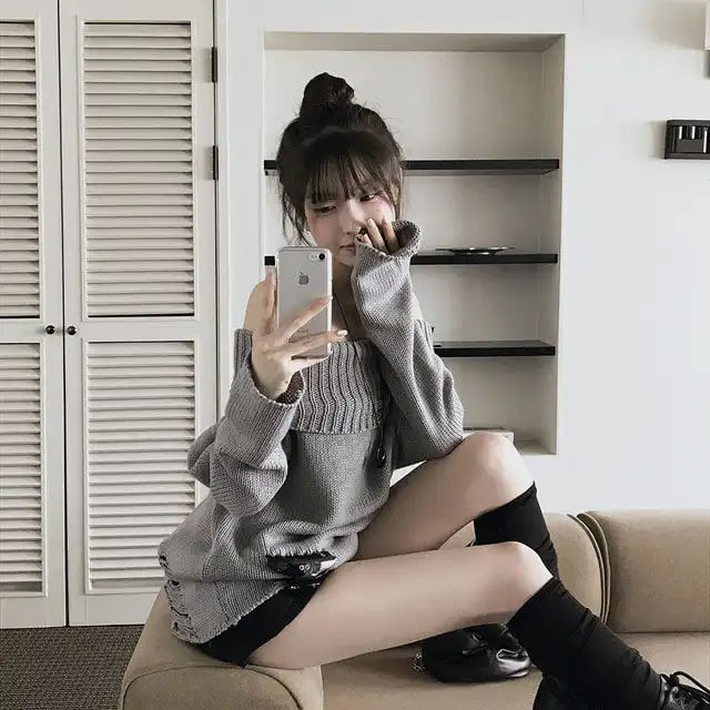 오프숄더 디스트로이드 니트 상세 이미지 13