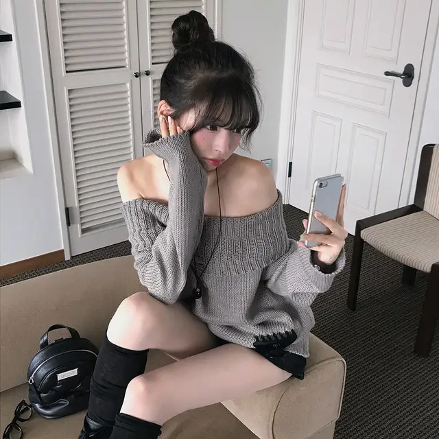 오프숄더 디스트로이드 니트 상세 이미지 17