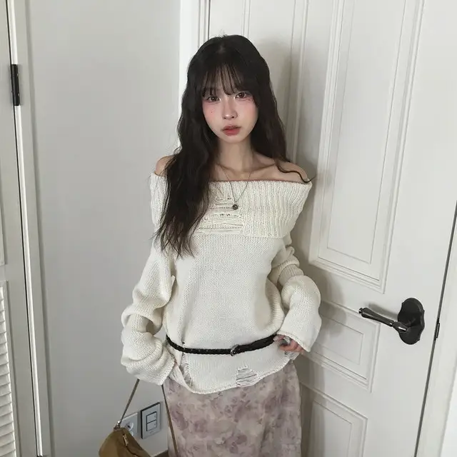 오프숄더 디스트로이드 니트 상세 이미지 33
