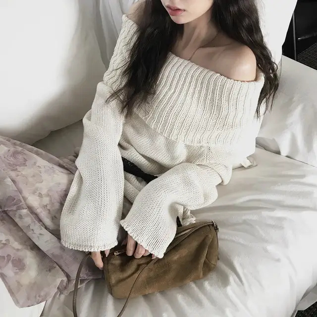 오프숄더 디스트로이드 니트 상세 이미지 37