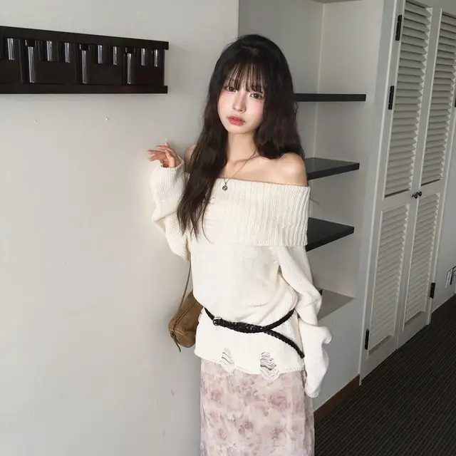 오프숄더 디스트로이드 니트 상세 이미지 45