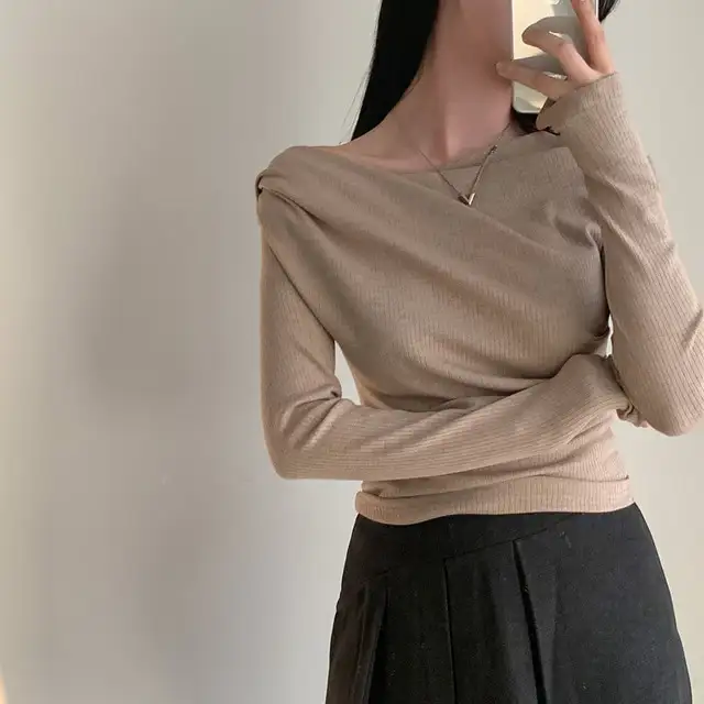 레트로 오프숄더 긴소매 티셔츠 (4color) 상세 이미지 24