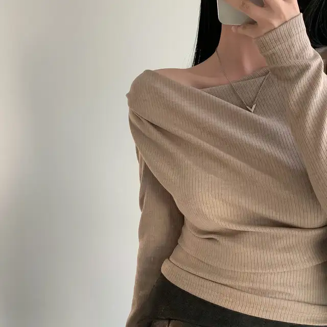 레트로 오프숄더 긴소매 티셔츠 (4color) 상세 이미지 28