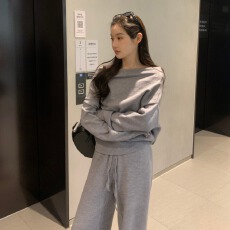 批发已出货尺码更新韩国chic法式一字领露肩长袖毛衣+针织阔腿裤套装