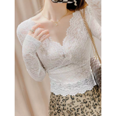 批发法式秋款蕾丝打底衫女紧身勾花镂空V领内搭<b class='q'>长袖</b>T恤网纱上衣高级感