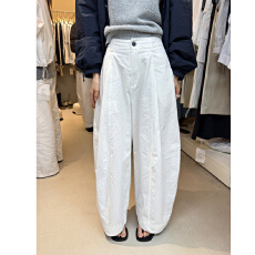 批发韩版十三行早春2026年通勤风宽松高腰<b class='q'>休闲</b>显瘦设计弯刀牛仔女长裤