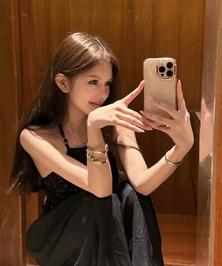 titi 작은 자매 쉬 너 눈부신 캐미솔 여름 스팽글 샤오시엔 백리스 행침 목 쇼트 스타일 맨위