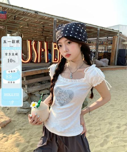 hollyii 4.23일 20 00 켜기 새로운 한 부서 프릴 하트 프린트 레이스업 몸매 가꾸기 슬림해 보이는 반팔 t