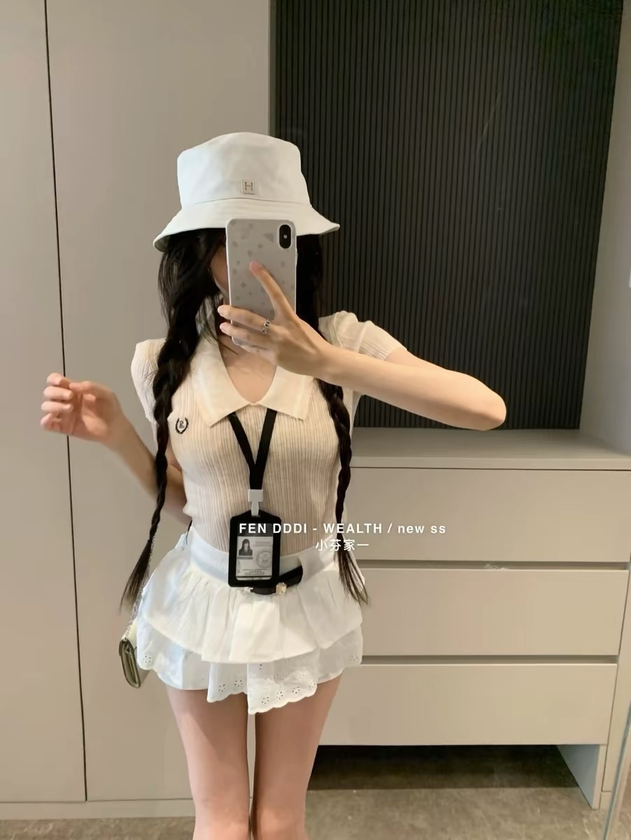 머리카락 작은 펜 fen 홈 여름 새로운 부유 한 가족 천 골드 익스트림 제인 바람 외국 가스 폴로 칼라 얇은 스타일 어깨 패드 니트 스웨터 경기 일 카드