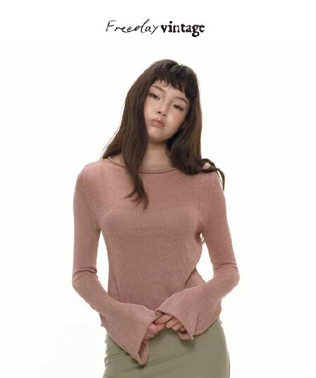 2026 새로운 이른 가을 빛 요리 한 미니멀리즘 바람 라운드 넥 긴팔 스웨터 여자 몸매 가꾸기 니트 스웨터 레이크 블루 색상 만나는 맨위