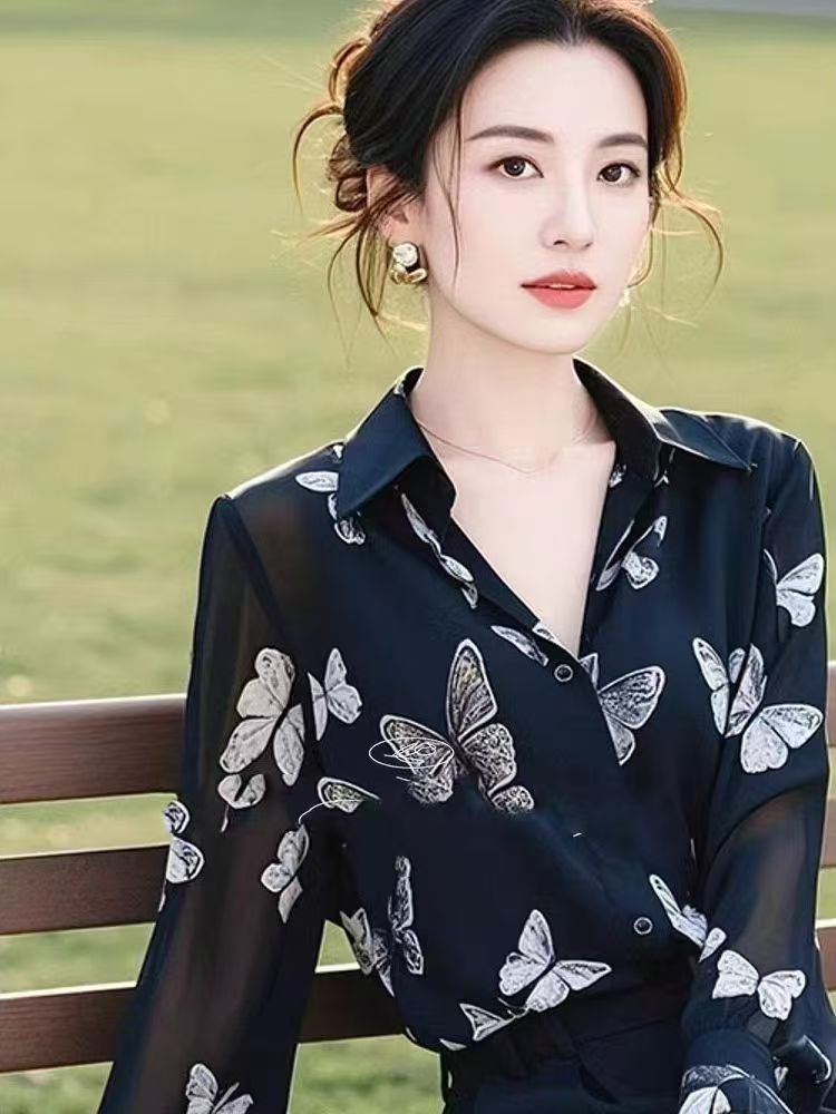 2026 열린 봄 작은 대중 착용 가져 가라. 프랑스식 고유 한 고급 센스 품격 검정색 나비 패턴 셔츠 맨위 새로운 여성