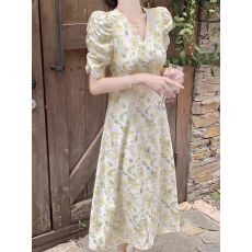 批发欧洲站2026新款法式高级感气质长裙收腰显瘦<b class='q'>小清新</b>碎花<b class='q'>连衣裙</b>女夏