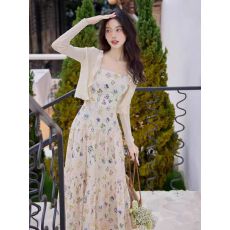 批发茶歇法式气质甜美碎花吊带连衣裙2026夏日绝美海边度假沙滩长裙子