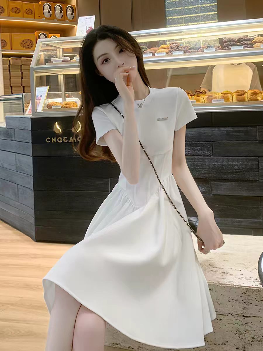 출퇴근 프랑스식 학원 스타일 화이트 드레스 여성 의류 여름 고급 센스 미니멀리즘 캐주얼 품격 허리 수축 샤오 바이 치마