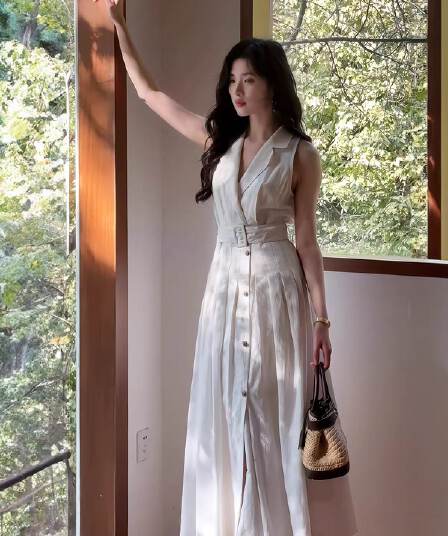 프랑스식 화이트 롱 코트 아마 조끼 여성 드레스 2026 새로운 POLO 칼라 민소매 셔츠 드레스 허리 수축 롱 스커트