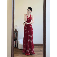 批发十七看海法式复古红色波点无袖<b class='q'>挂</b><b class='q'>脖</b><b class='q'>连衣裙</b>女夏季性感收腰修身长裙